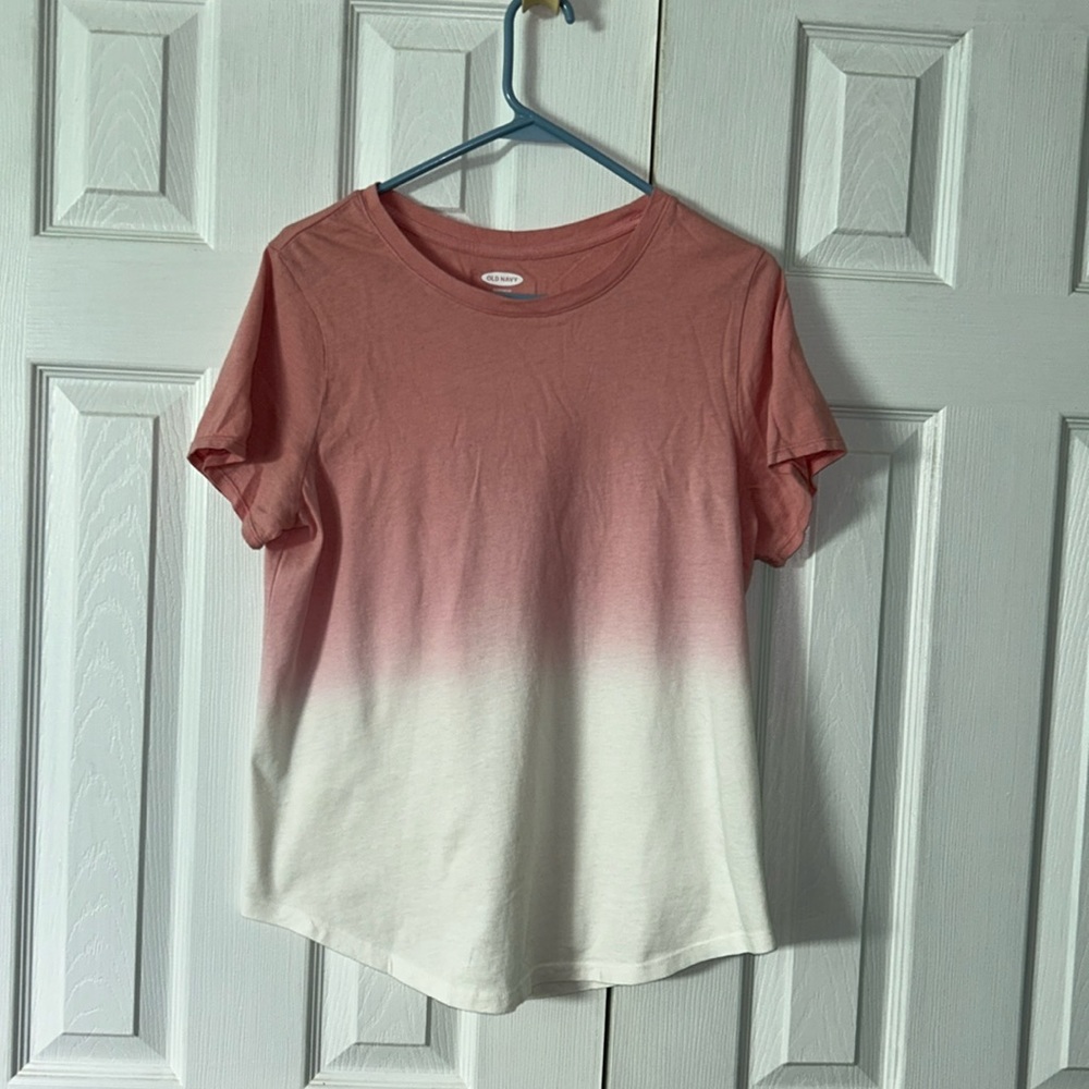 Old Navy women's ombre pink to white t-shirt size large